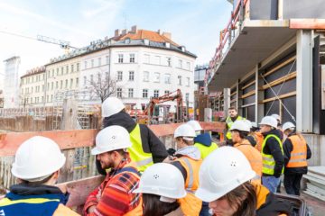 Bei einer Exkursion des Zentrums Geotechnik der TU München konnten sich die Studierenden des Bauingenieurwesens in Begleitung von Herrn Prof. Dr.-Ing. Cudmani das beeindruckende Bauprojekt in der Hildegardstraße ansehen.