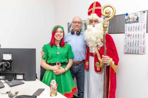 Bei der Seidl & Partner Gesamtplanung GmbH gab es Grüße vom Nikolaus und seiner Weihnachtselfe 🎅🏻🎄✨ Wir wünschen allen eine schöne Adventszeit!